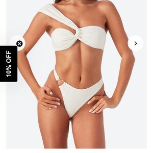 Chic White One-Shoulder Bikini